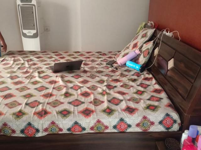 2 BHK Apartment in Wakad for rent Pune. The reference number is 20732158