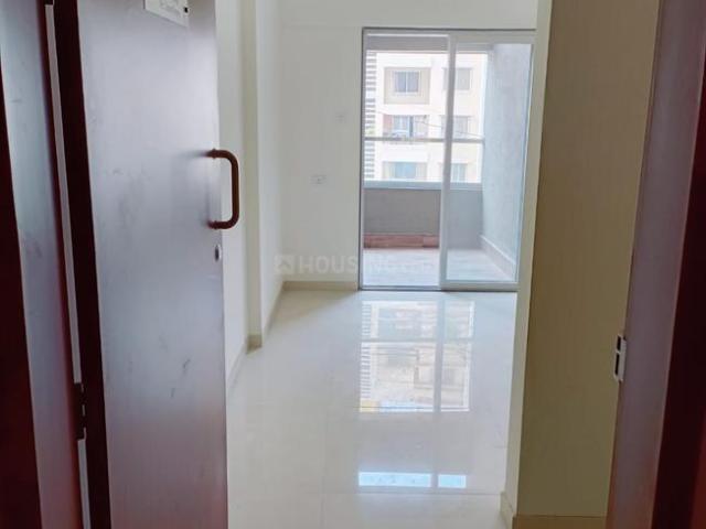 2 BHK Apartment in Wakad for rent Pune. The reference number is 20737842