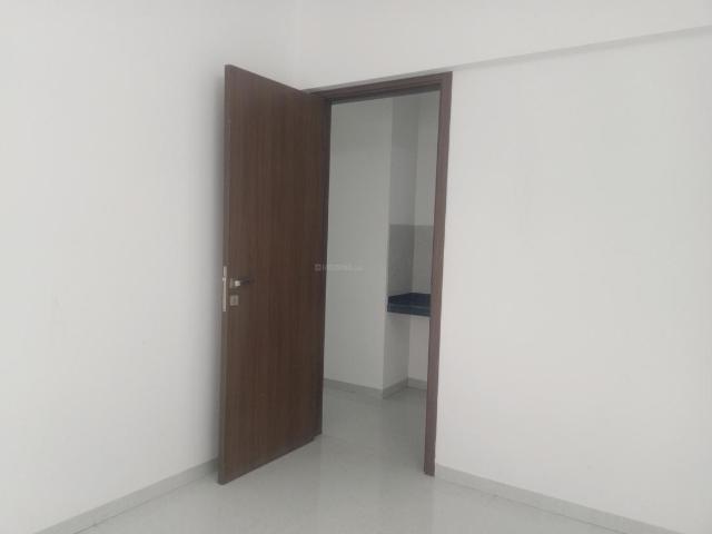 2 BHK Apartment in Wakad for rent Pune. The reference number is 20737898