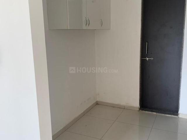 2 BHK Apartment in Wakad for rent Pune. The reference number is 21071141