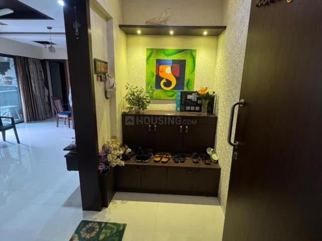 2 BHK Apartment in Wakad for rent Pune. The reference number is 21018610