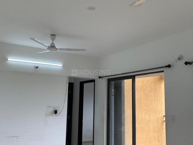 2 BHK Apartment in Wakad for rent Pune. The reference number is 21038727
