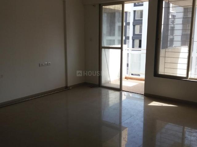 2 BHK Apartment in Wakad for resale Pune. The reference number is 21315305