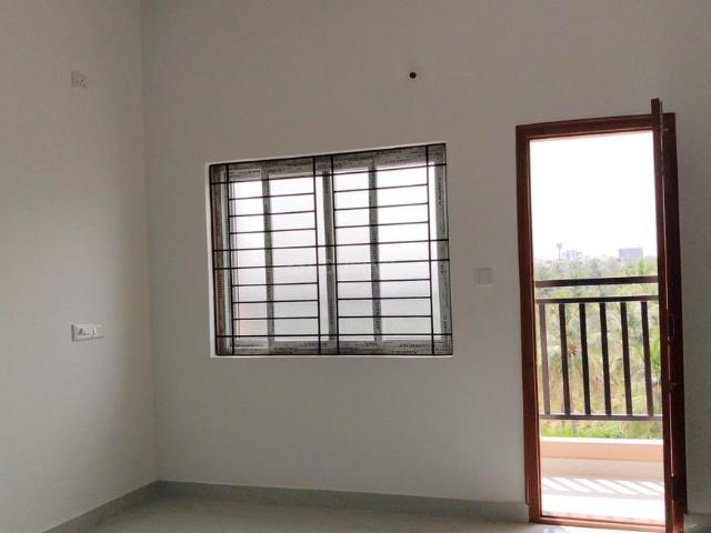 2 BHK Apartment in Whitefield for rent Bengaluru. The reference number is 21057247