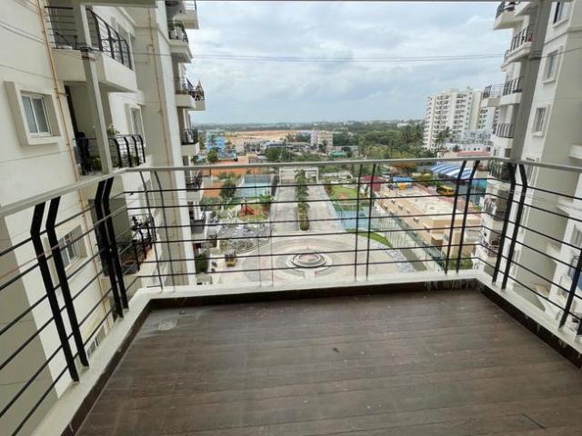 2 BHK Apartment in Whitefield for rent Bengaluru. The reference number is 21058941