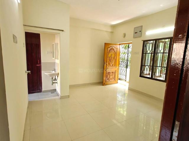 2 BHK Apartment in T Nagar for rent Chennai. The reference number is 21049425