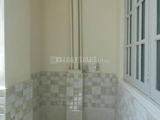 2 BHK Apartment in Toli Chowki for rent Hyderabad. The reference number is 21213582