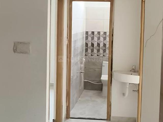 2 BHK Apartment in Toli Chowki for resale Hyderabad. The reference number is 20463706