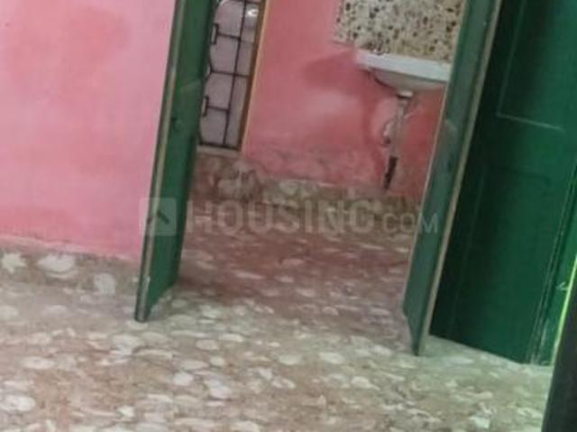 2 BHK Apartment in Tollygunge for rent Kolkata. The reference number is 17174571