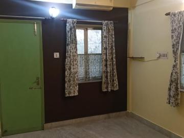 2 BHK Apartment in Tollygunge for rent Kolkata. The reference number is 19760946