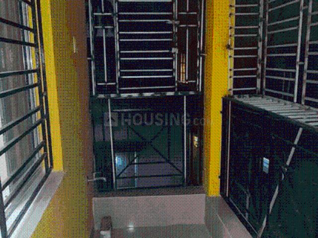 2 BHK Apartment in Tollygunge for rent Kolkata. The reference number is 20035796