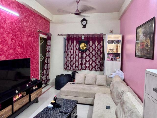 2 BHK Apartment in Tollygunge for rent Kolkata. The reference number is 20873880