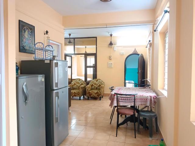 2 BHK Apartment in Tollygunge for rent Kolkata. The reference number is 21015451