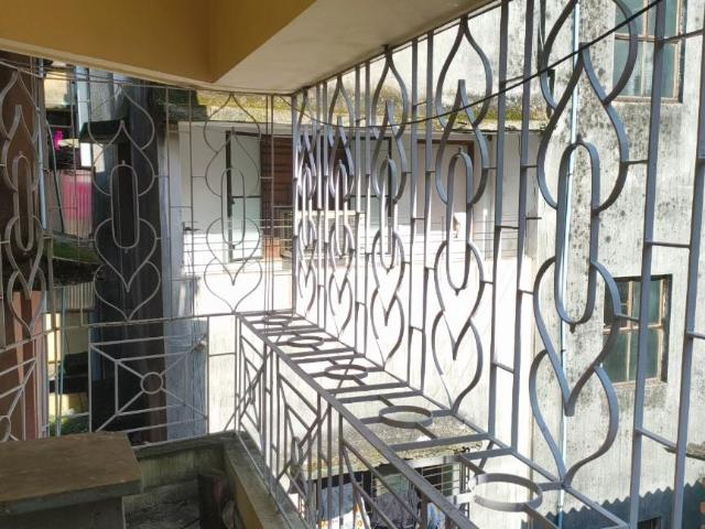 2 BHK Apartment in Tollygunge for rent Kolkata. The reference number is 21116007