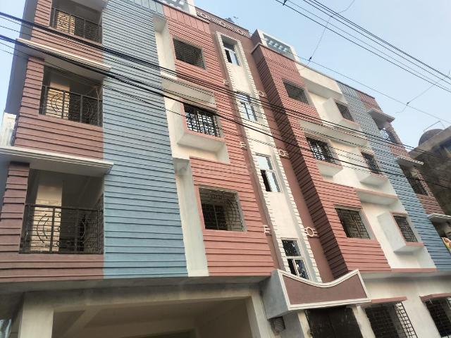 2 BHK Apartment in Tollygunge for resale Kolkata. The reference number is 19774585