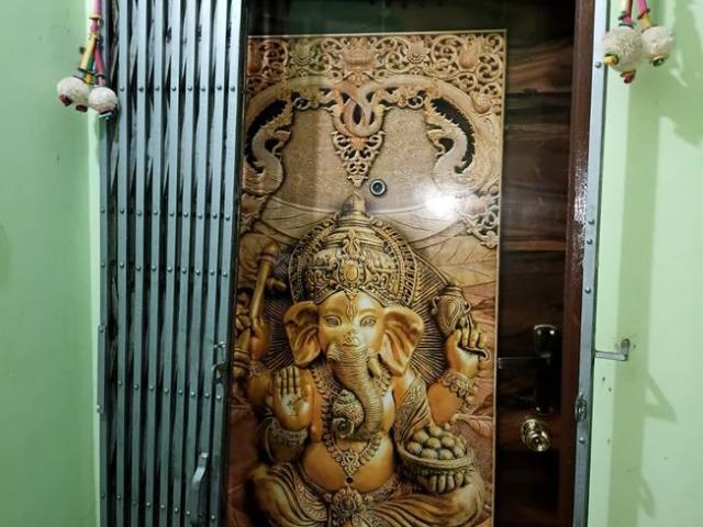 2 BHK Apartment in Tollygunge for resale Kolkata. The reference number is 19892177