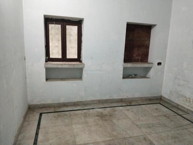 2 BHK Apartment in Tollygunge for resale Kolkata. The reference number is 20812639