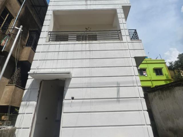 2 BHK Apartment in Tollygunge for resale Kolkata. The reference number is 20973463