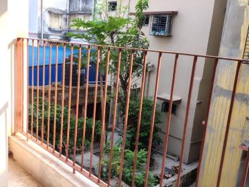 Flat for sale in Moore Avenue - Balcony