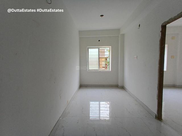 2 BHK Apartment in Tollygunge for resale Kolkata. The reference number is 20297561