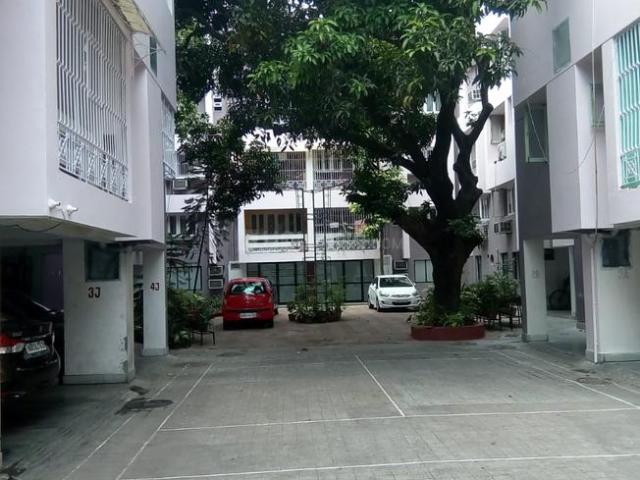 2 BHK Apartment in Tollygunge for resale Kolkata. The reference number is 21071770