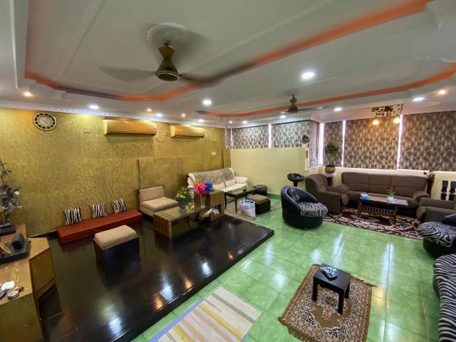 2 BHK Apartment in Tollygunge for resale Kolkata. The reference number is 9679805