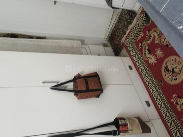 2 BHK Apartment in Topsia for resale Kolkata. The reference number is 21027900