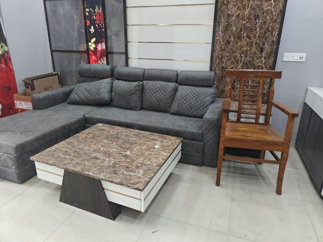 2 BHK Apartment in Tangra for rent Kolkata. The reference number is 16849807
