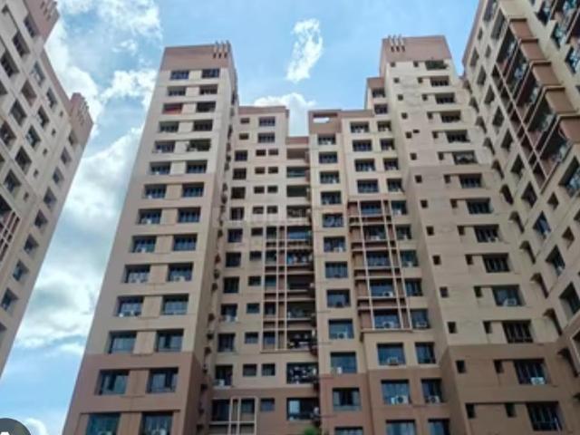 2 BHK Apartment in Tangra for rent Kolkata. The reference number is 18827060