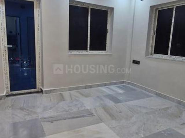 2 BHK Apartment in Tangra for rent Kolkata. The reference number is 18977535