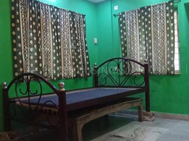 2 BHK Apartment in Tangra for rent Kolkata. The reference number is 20544643