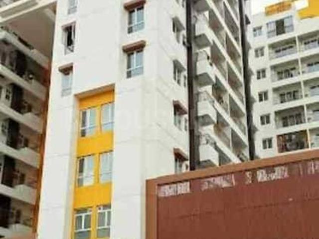 2 BHK Apartment in Tangra for rent Kolkata. The reference number is 20740560