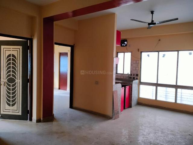 2 BHK Apartment in Tangra for rent Kolkata. The reference number is 21006948