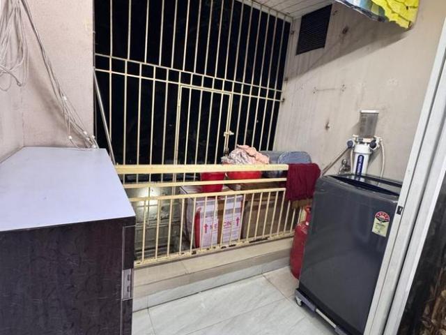 2 BHK Apartment in Tangra for rent Kolkata. The reference number is 21050771