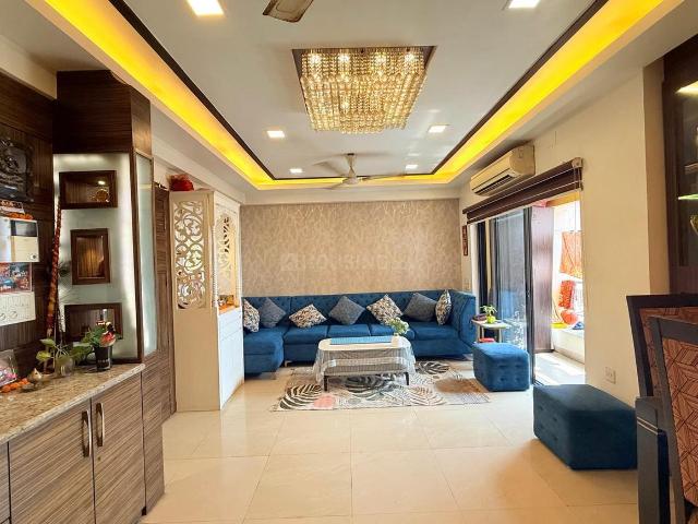 2 BHK Apartment in Tangra for rent Kolkata. The reference number is 21095322