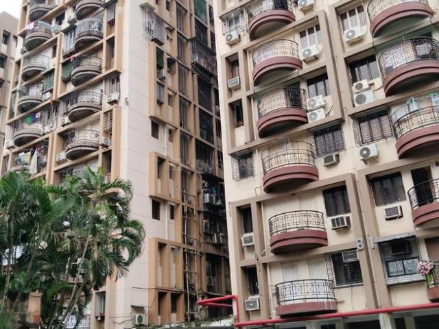 2 BHK Apartment in Tangra for rent Kolkata. The reference number is 21144994