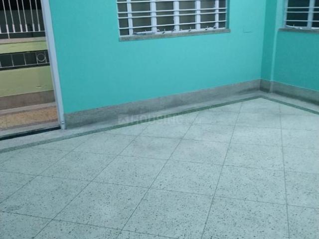 2 BHK Apartment in Tangra for resale Kolkata. The reference number is 4710753