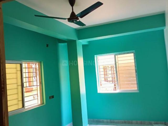 2 BHK Apartment in Tangra for resale Kolkata. The reference number is 9197324