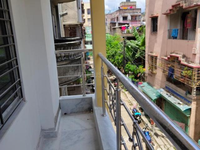 2 BHK Apartment in Tangra for resale Kolkata. The reference number is 14875296