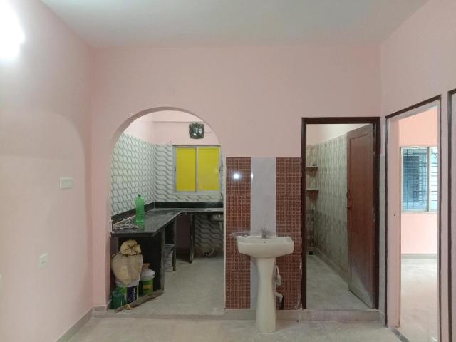 2 BHK Apartment in Teghoria for rent Kolkata. The reference number is 5518576
