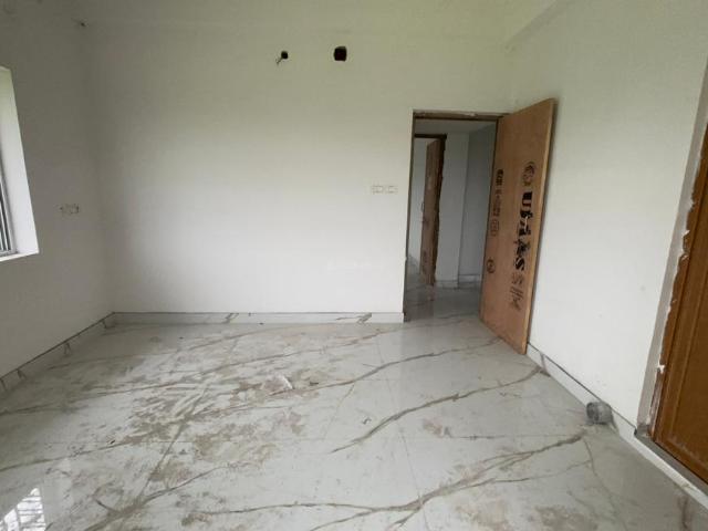 2 BHK Apartment in Thakurpukur for resale Kolkata. The reference number is 20690273