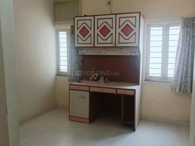 2 BHK Apartment in Thaltej for rent Ahmedabad. The reference number is 20413063
