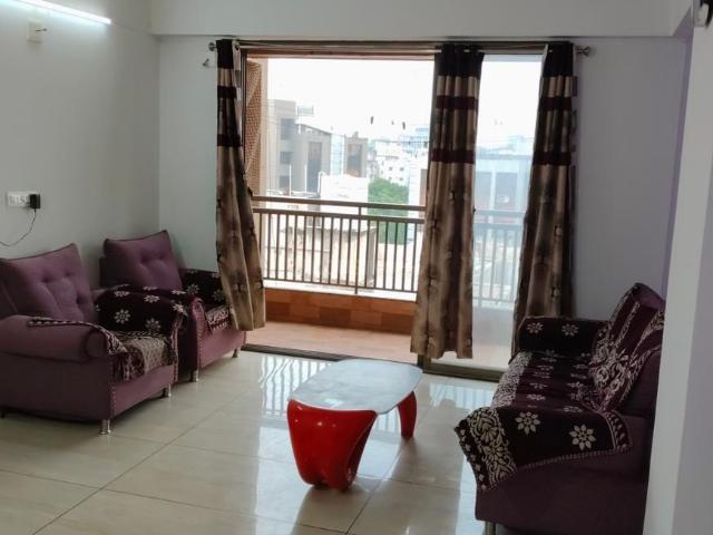 2 BHK Apartment in Thaltej for rent Ahmedabad. The reference number is 20529300
