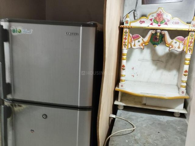 2 BHK Apartment in Thaltej for rent Ahmedabad. The reference number is 20547369