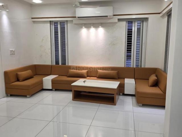 2 BHK Apartment in Thaltej for rent Ahmedabad. The reference number is 20659175