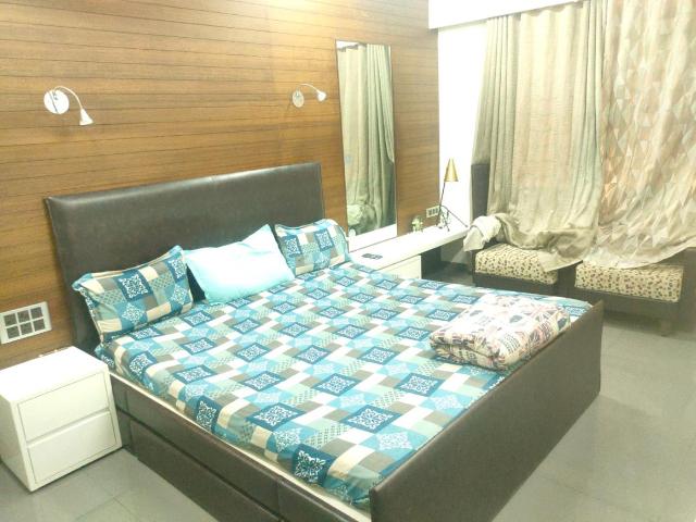 2 BHK Apartment in Thaltej for rent Ahmedabad. The reference number is 21086101