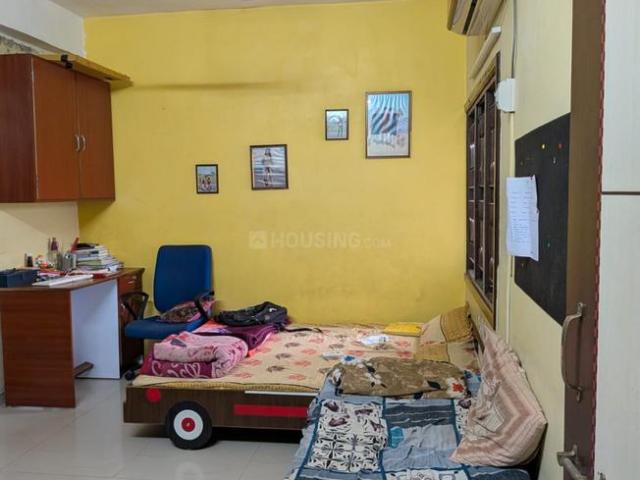 2 BHK Apartment in Thaltej for rent Ahmedabad. The reference number is 21125840