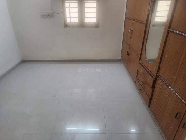 2 BHK Apartment in Thaltej for rent Ahmedabad. The reference number is 21259790