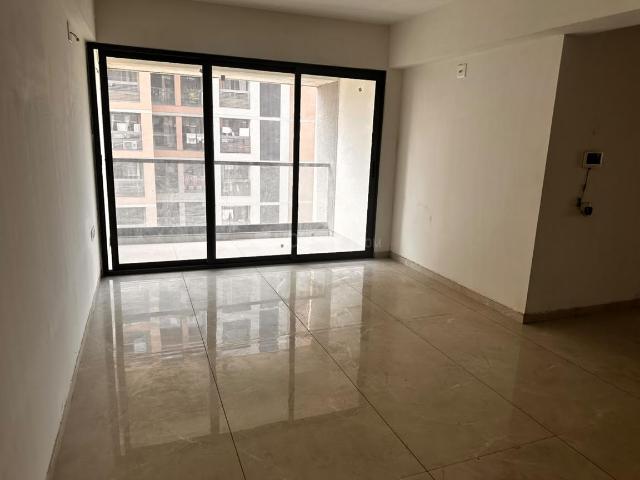 2 BHK Apartment in Thaltej for rent Ahmedabad. The reference number is 21336508
