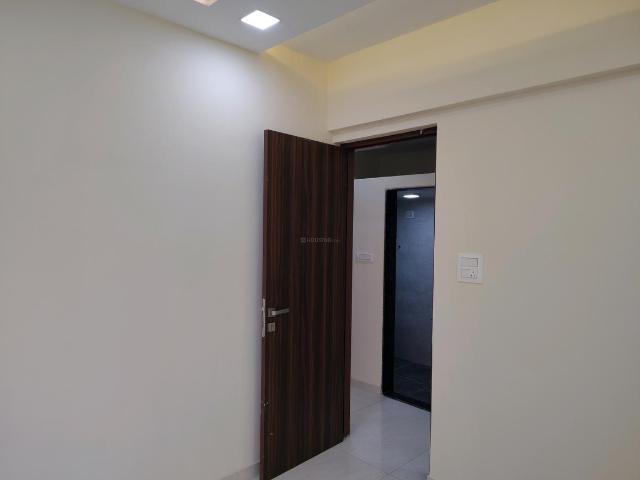2 BHK Apartment in Thane West for rent Thane. The reference number is 17708211